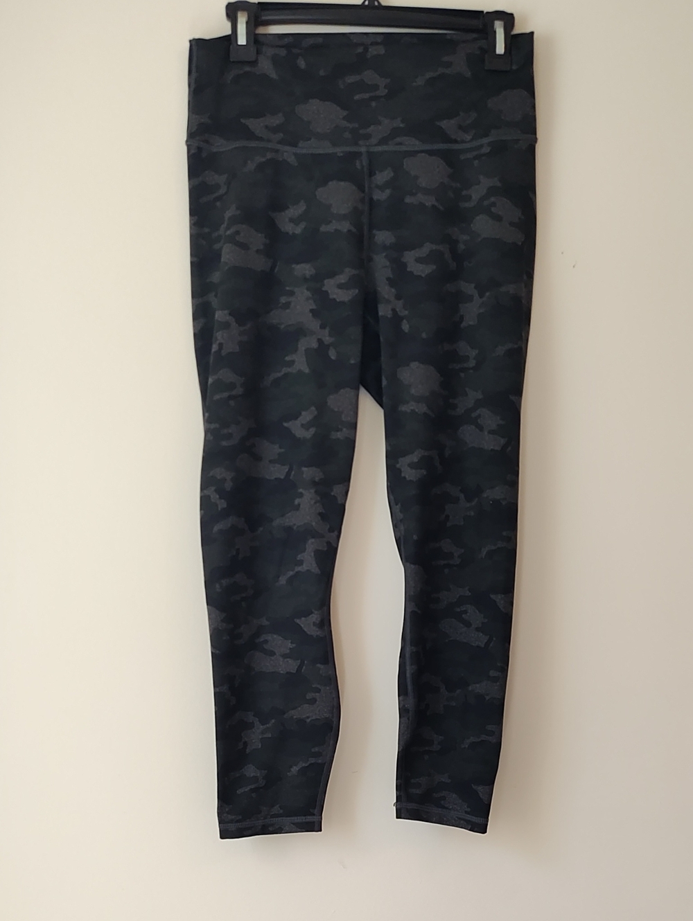Fabletics Black Green Grey Camo High-Waist Leggings